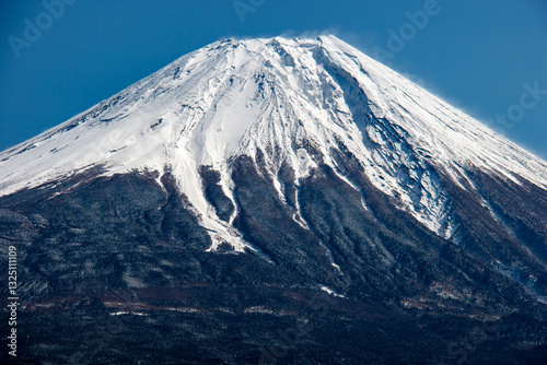 Wallpaper Mural 	朝霧高原から　冬の富士山の絶景　静岡県富士宮市　日本 Torontodigital.ca