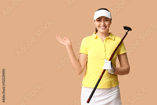 Beautiful female golfer sho...