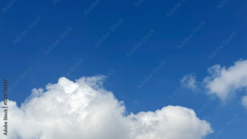 Fototapeta premium Blue sky and cloud with copy space