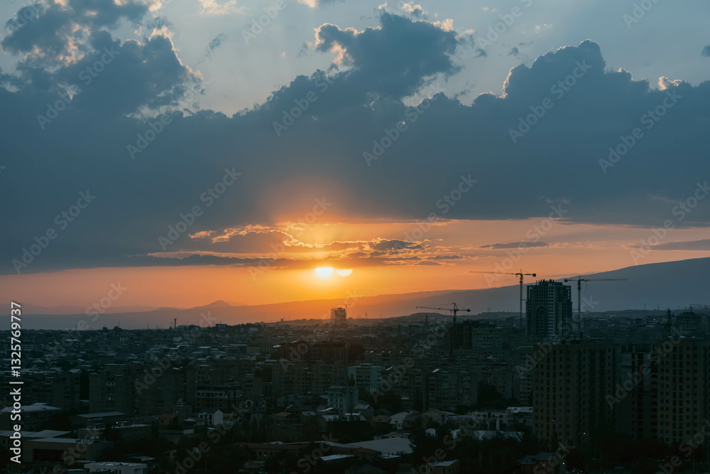 Obraz premium sunset over the city