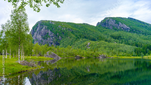 Obraz na płótnie Impressionen vom Naturparadies Eidslandet in Norwegen w salonie