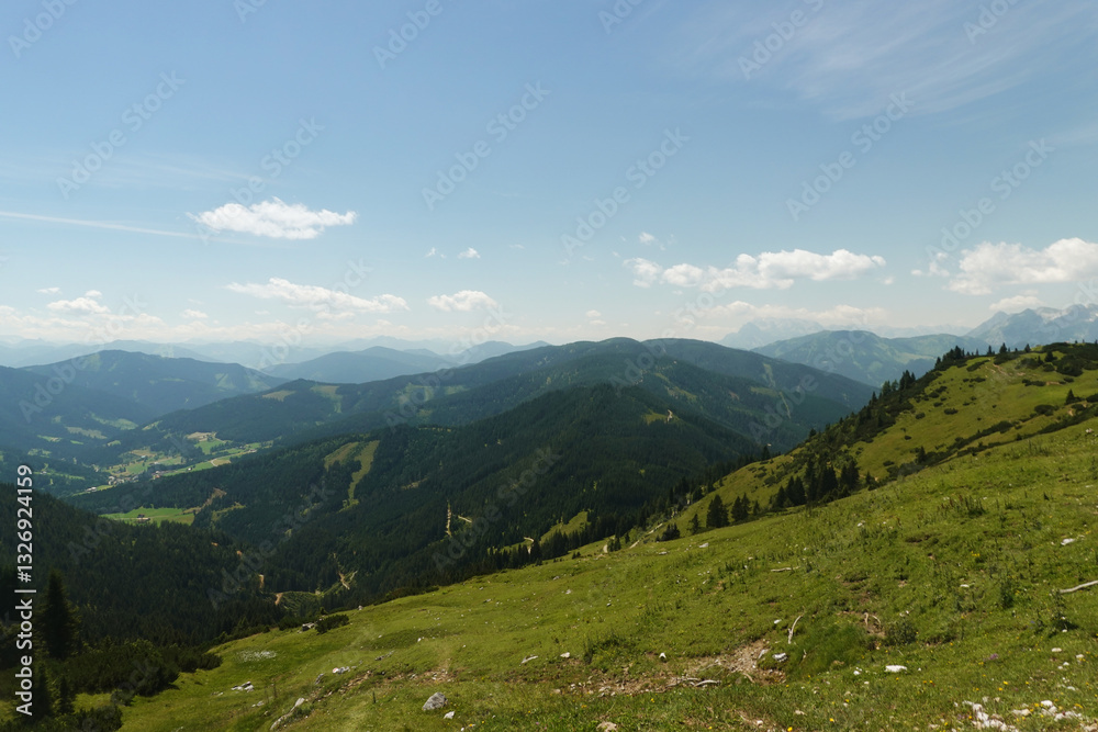 Fototapeta premium The view from Gosaukamm mountain ridge, Austria