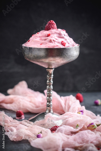 Strawberry ice cream 