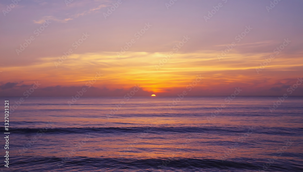 Obraz premium Purple sunset over the sea