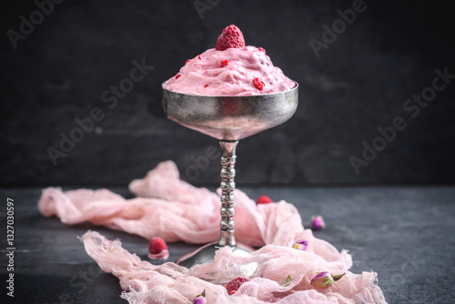 Strawberry ice cream 