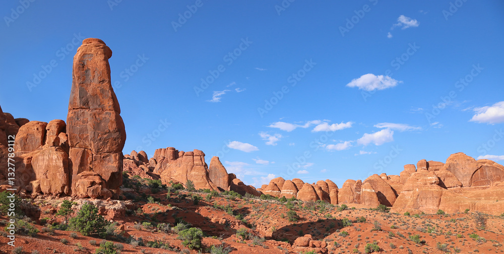 Fototapeta premium Arches National Park, Utah: Magnificent Red Sandstone Formations and landscapes.
