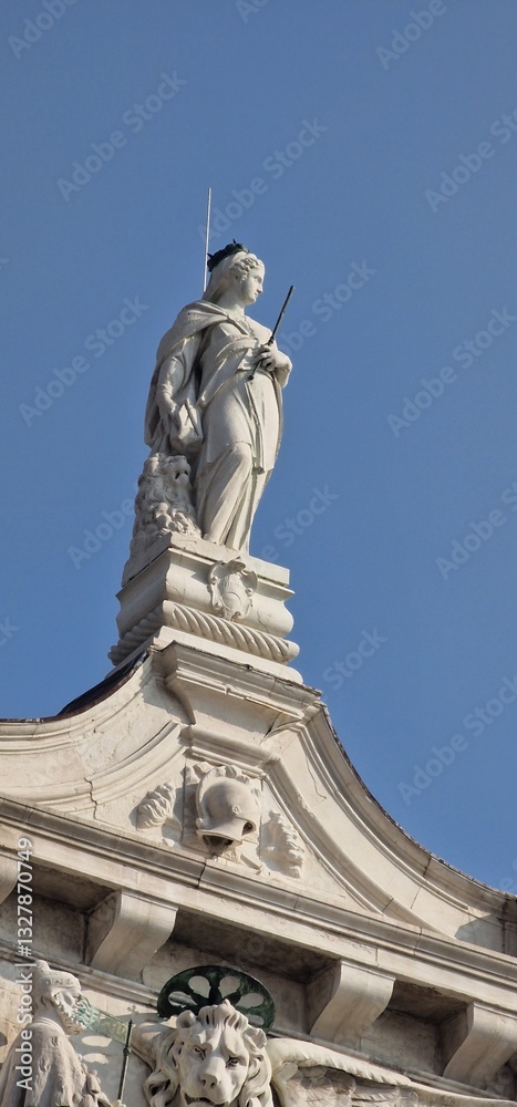 Fototapeta premium statue of st george
