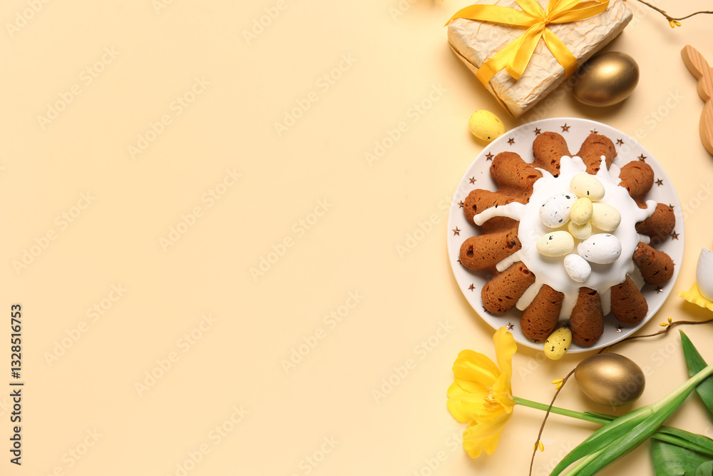 Obraz premium Plate of sweet Easter bread with eggs, gift box and tulip flower on yellow background