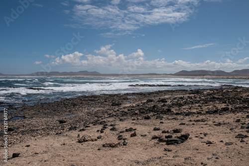 Obraz na płótnie Playa los Charcos en la costa norte de Fuerteventura. w salonie