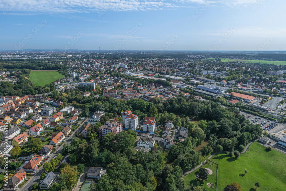 Fototapeta premium Sommerlicher Ausblick auf Zirndorf, Kreisstadt des Kreises Fürth in Mittelfranken