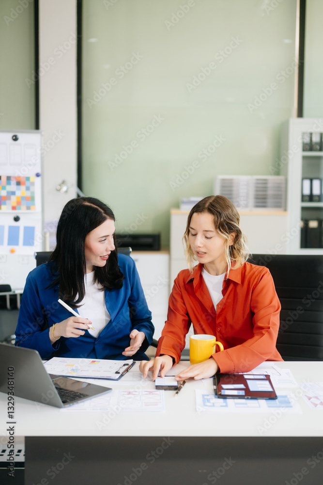 Obraz premium Explore dynamic UX, UI designs with wireframes, prototyping, teamwork, and creative layouts for web and mobile. Perfect