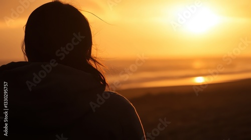 Obraz na płótnie Silhouette of a Woman Watching the Sunset w salonie