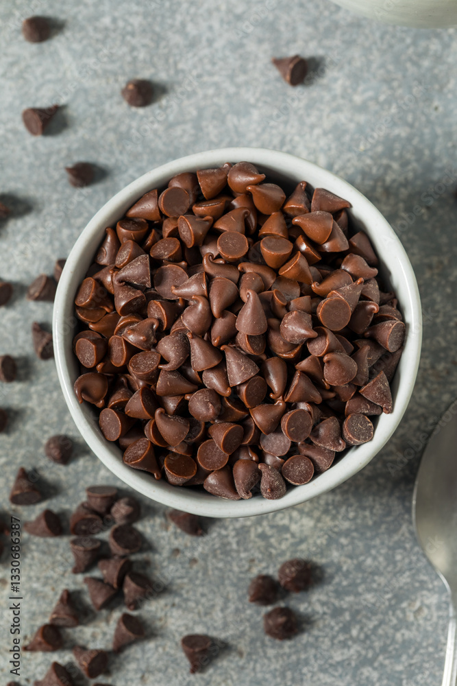 Fototapeta premium Organic Raw Mini Chocolate Chips