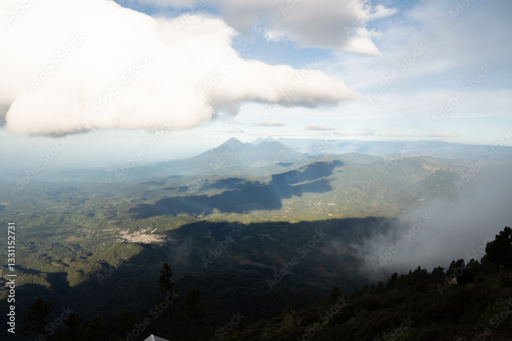Fototapeta premium Midday view of Guatemalan landscape from volcan Acatenango 