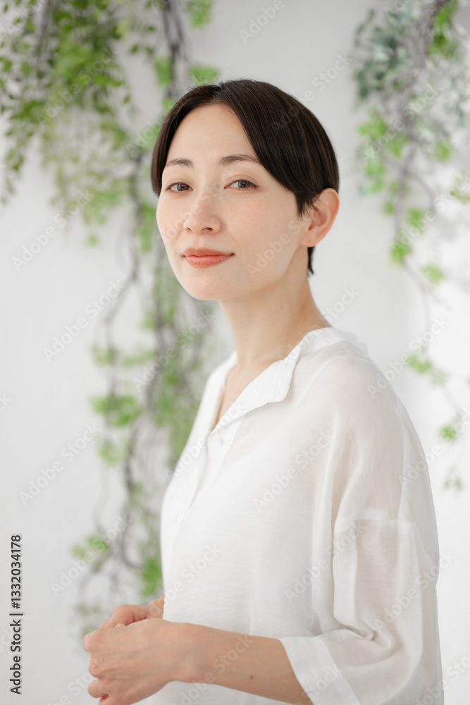 ミドル女性　ビューティーイメージ
