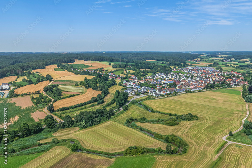 Obraz premium Ausblick auf Windsbach an der Fränkischen Rezat im Rangau in Mittelfranken