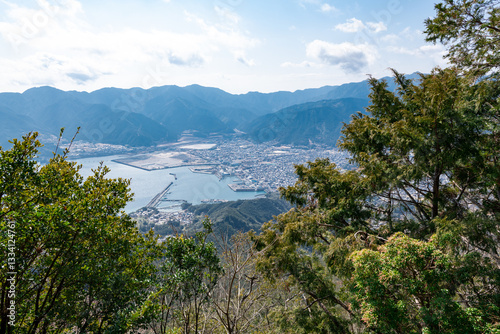 Obraz na płótnie 熊野古道伊勢路馬越峠から天狗倉山、尾鷲を望む w salonie