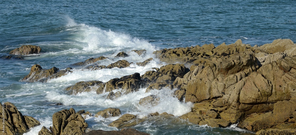 La Torche au long de la côte en Bretagne Cornouaille Finistère France