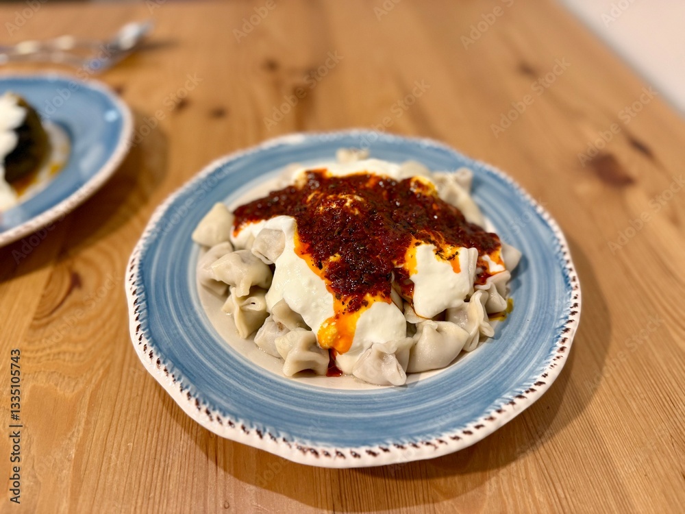 Traditional Turkish cuisine Turkish ravioli, Turkish name Manti Traditional Turkish cuisine Turkish ravioli, Turkish name Manti