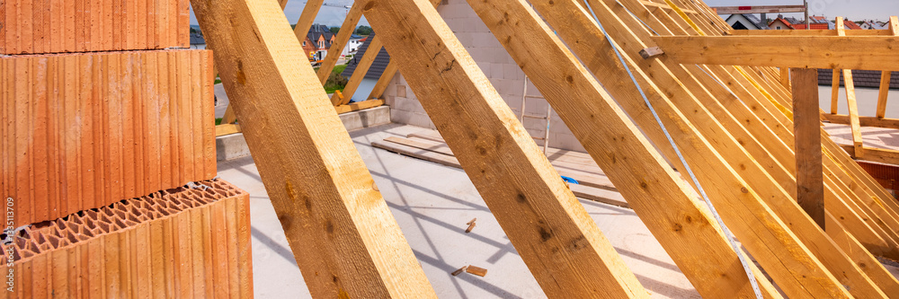 Ein Neubau von einem Wohnhaus für Wohnungsbau