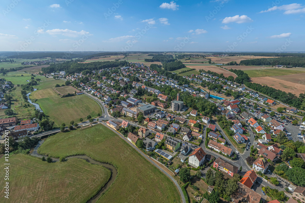 Fototapeta premium Sommer im mittelfränkischen Zenngrund bei Veitsbronn nahe Fürth