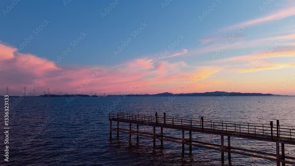 대한민국 경기도 안산 구봉도 낙조 전망대, 개미허리아치교 여름 풍경