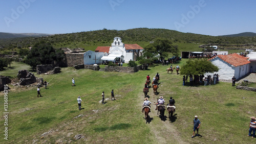 Konstfotografi Desfile en fiesta patronal de la Virgen de la Candelaria en Estancia Jesuítica P