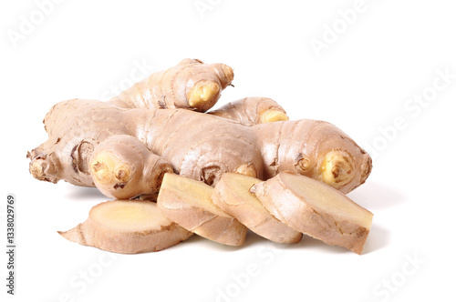 Fototapeta Naklejka Na Ścianę i Meble -  Fresh Ginger Slices and Fresh Ginger. isolated on a white background.