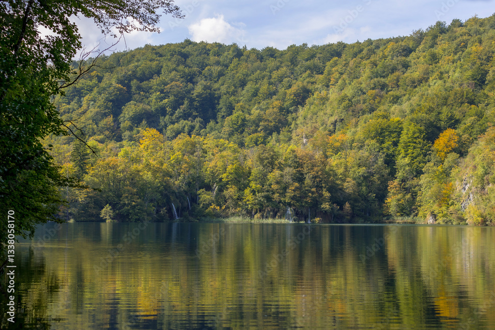 Fototapeta premium Waterfall in Plitvice National Park, Croatia