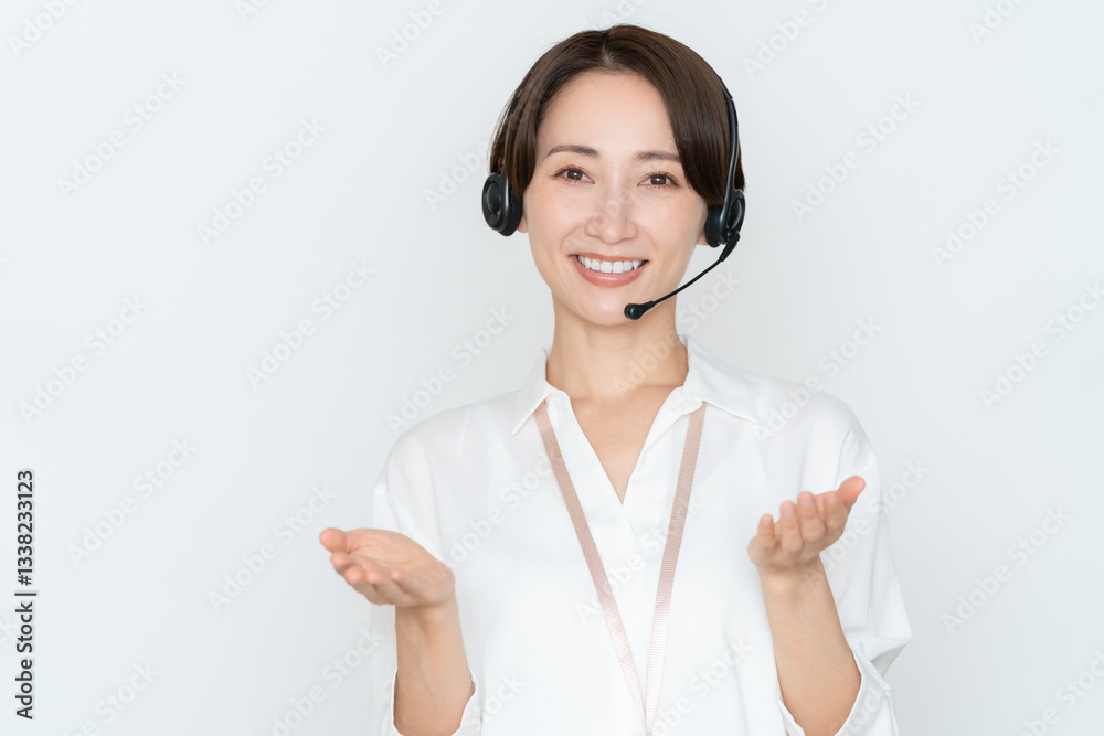 白バックのミドルのビジネスウーマン