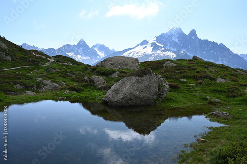 Obraz na płótnie See bei La flegere mit Blick zur Mont Blanc-Gruppe w salonie