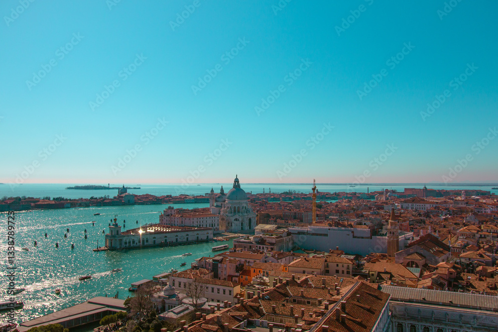 Fototapeta premium Panorama Wenecji we Włoszech, morze śródziemne, adriatyk
