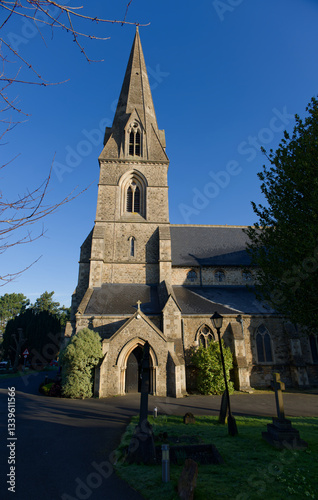 Obraz na płótnie Side entrance to Christ Church in Swindon, UK. Sunny morning in the winter. w salonie