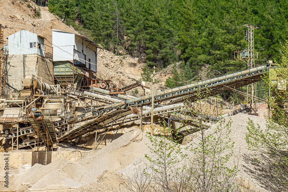 Producing of sand from the ground for construction industry Producing of sand from the ground for construction industry