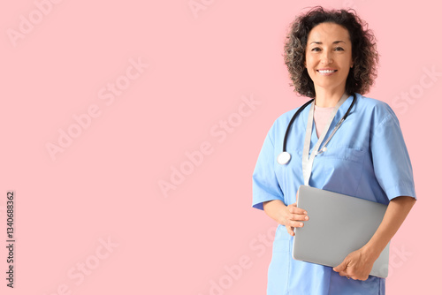 Mature female doctor with l...