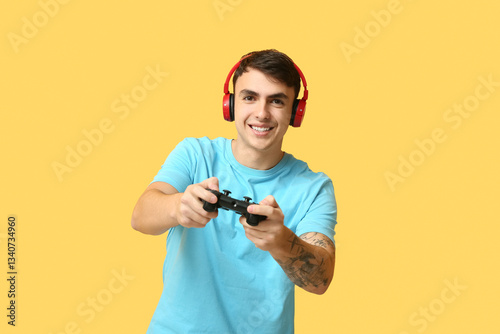 Handsome young man in headp...