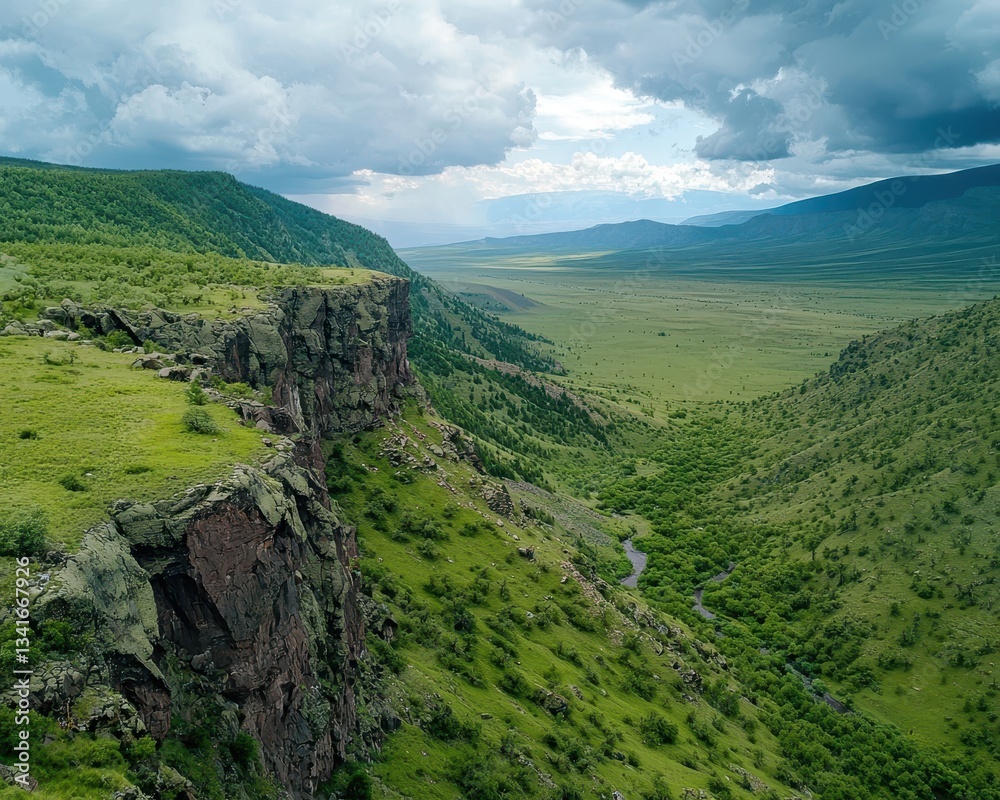 Fototapeta premium Vast Green Landscape with Cliff and Beautiful Rolling Hills