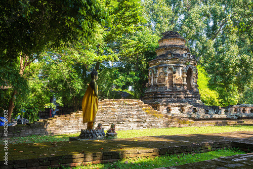 Obraz na płótnie Wat Chet Yot or Wat Photharam Maha Wihan, seven pagoda temple It is a major tourist attraction in Chiang Mai, Thailand.with evening,Temple in Chiang Mai. w salonie