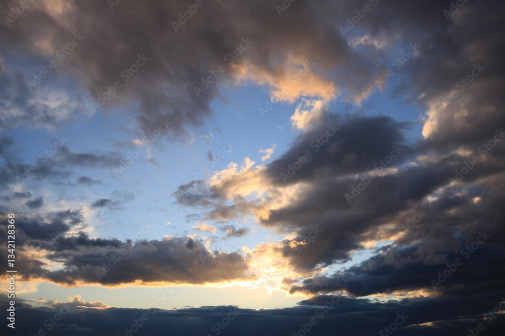 Fototapeta premium gorgeous colorful clouds view in the sky