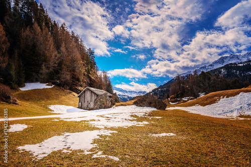 Berghütte in Tirol im Winter