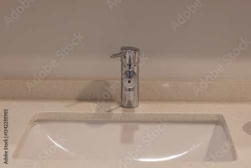 Wallpaper Mural faucet and sink in the American bathroom Torontodigital.ca