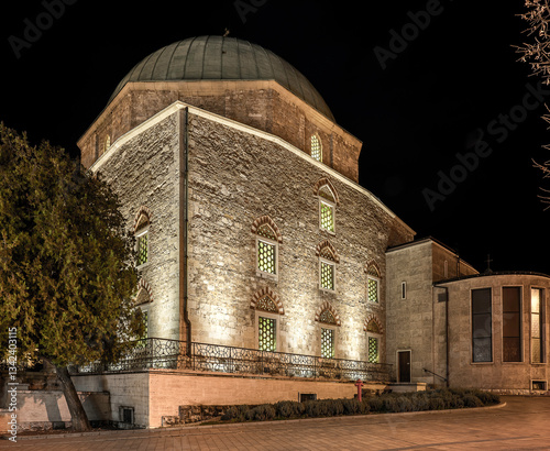 Night photo at Jakovali Hassan Mosque at Széchenyi square