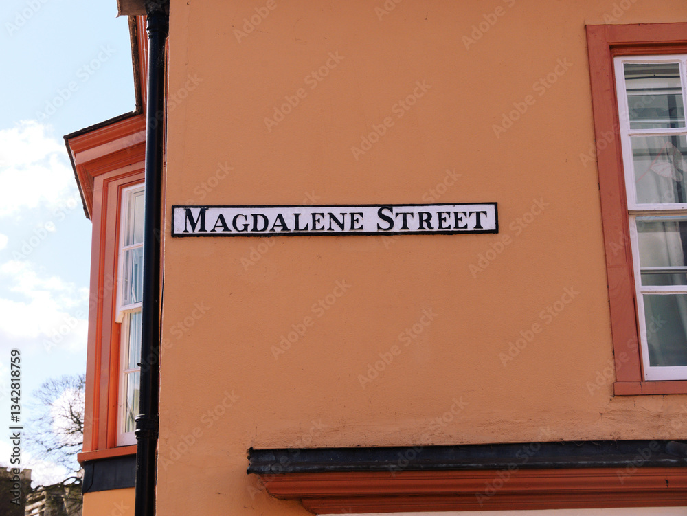 Obraz premium Magdalene Street sign in Cambridge, United Kingdom