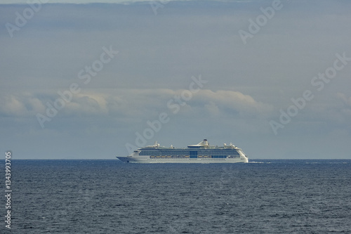 Obraz na płótnie Modern family cruiseship cruise ship liner Brilliance cruising Inside Passage towards Alaska northbound to Last Frontier Glacier and Nature adventure vacation holiday w salonie