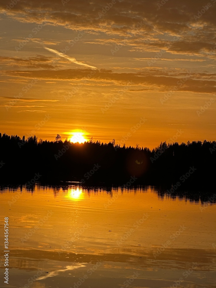 Fototapeta premium sunset over lake