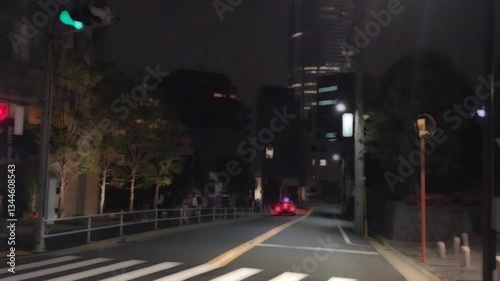 Wallpaper Mural 六本木ヒルズが見える道の夜景。アニメ風の動画。 Torontodigital.ca