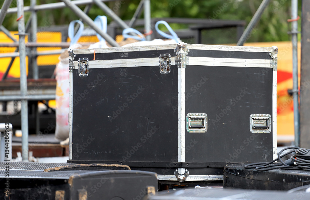 Transport drawer for live performance materials. Free space for text and logos.
Transport drawer for live performance materials. Free space for text and logos.