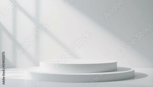 Estrade blanche sur fond blanc pour pr  sentations professionnelles business produit promotion pr  sentoir simple   pur   moderne.