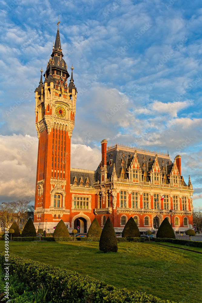Obraz premium City Hall (french : Hotel de Ville) is the seat of the city council in Calais. The building featuring a belfry of red brick was designated historic monument and commemorates its centenary in 2025.
