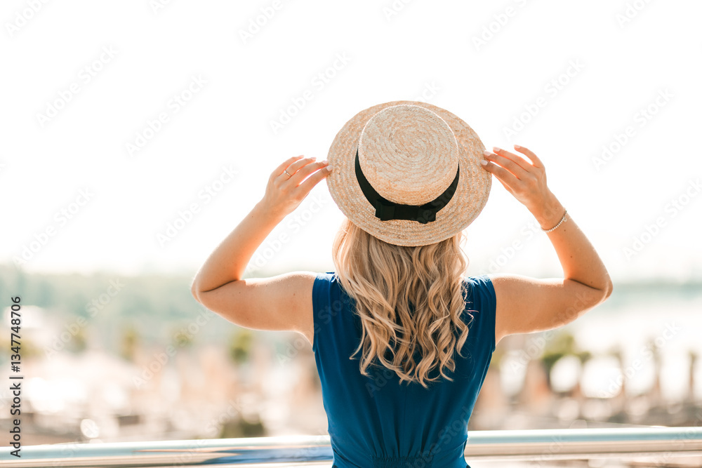 Fototapeta premium young woman with hat